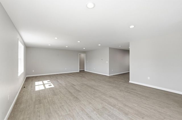 95 Town Farm Rd, Warren, MA 01083