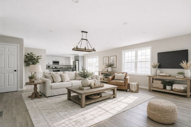 95 Town Farm Rd, Warren, MA 01083