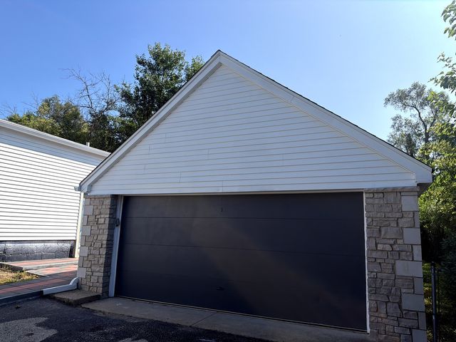 211 N Graylynn Drive, Mount Prospect, IL 60056