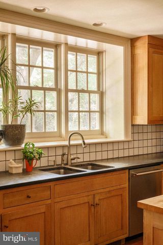 1026 WESTVIEW ST, Philadelphia, PA 19119