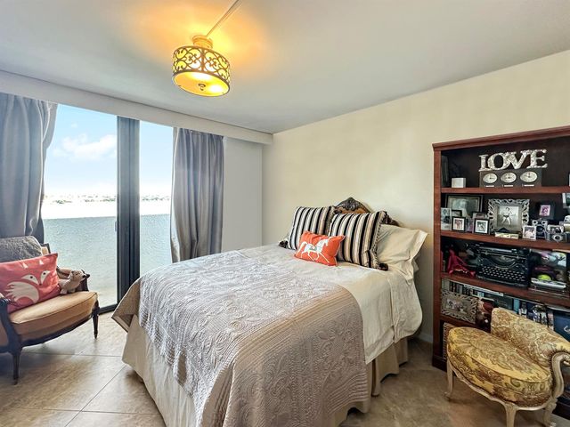 1200 S Flagler Drive 802, West Palm Beach, FL 33401