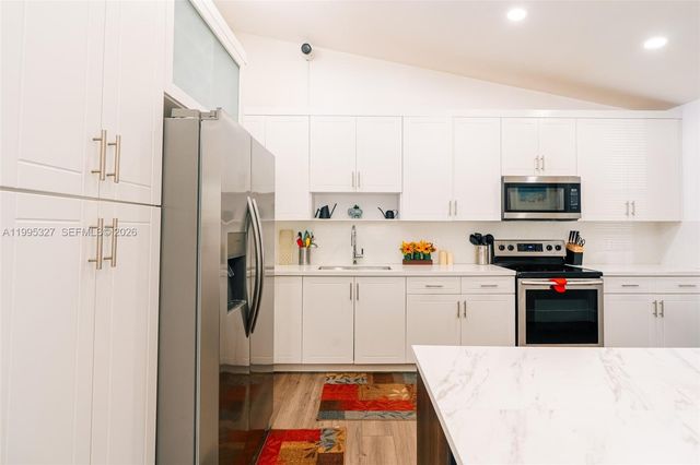 920 NW 84th St, Miami, FL 33150