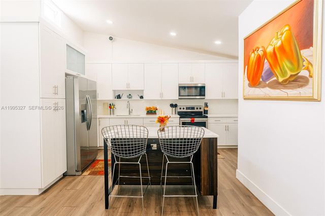 920 NW 84th St, Miami, FL 33150