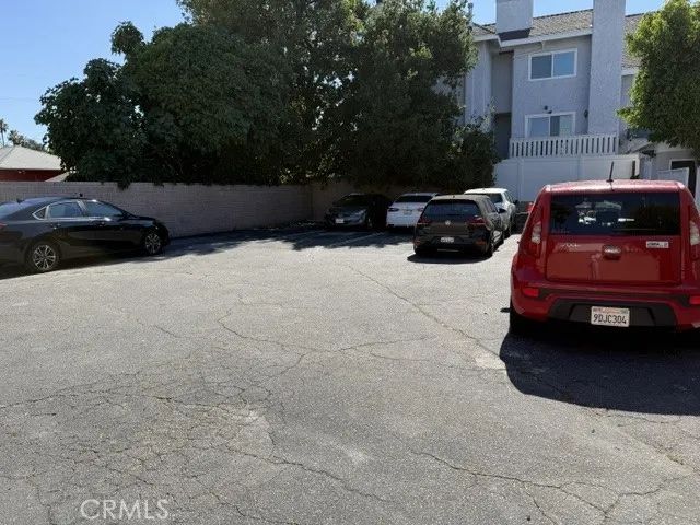 15149 Victory Boulevard, Van Nuys, CA 91411