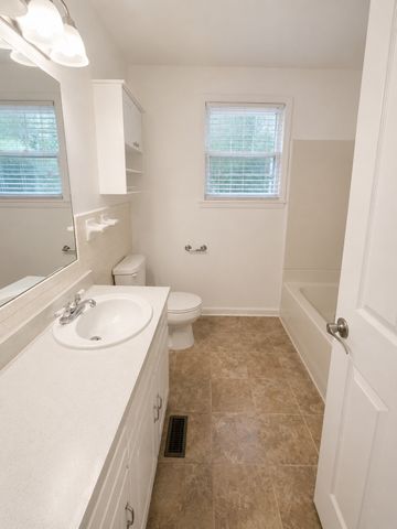 4852 Everest Dr, Old Hickory, TN 37138