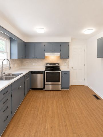 4852 Everest Dr, Old Hickory, TN 37138