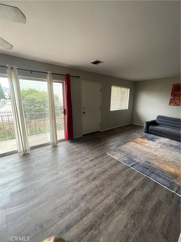 10215 Variel, Chatsworth, CA 91311