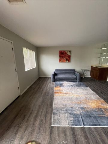 10215 Variel, Chatsworth, CA 91311