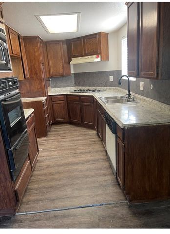 10215 Variel, Chatsworth, CA 91311
