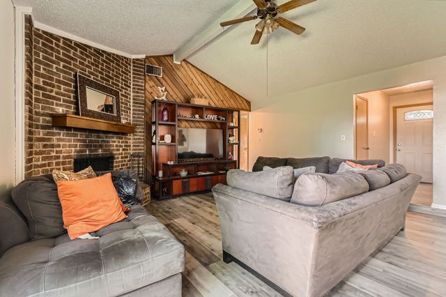 3719 French Wood Drive, Arlington, TX 76016