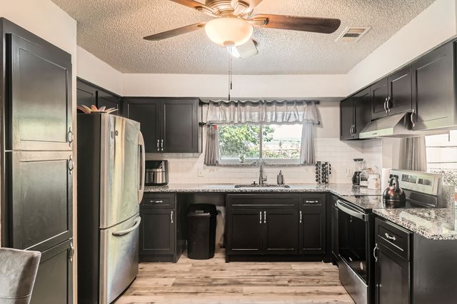 3719 French Wood Drive, Arlington, TX 76016