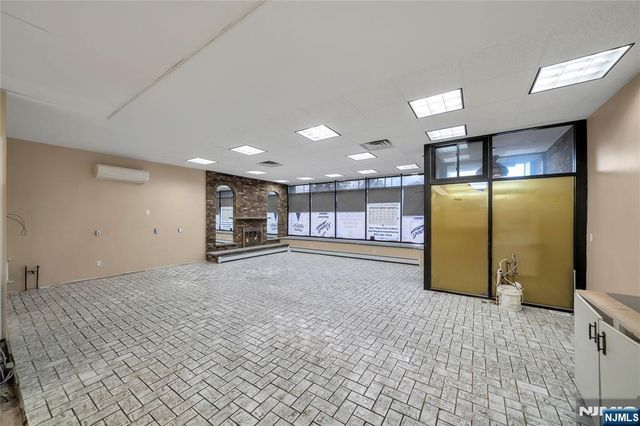 824 Broad Avenue, Ridgefield, NJ 07657