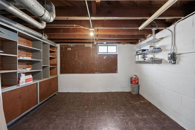 735 30th Street SE, Cedar Rapids, IA 52403