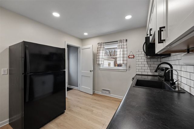 735 30th Street SE, Cedar Rapids, IA 52403