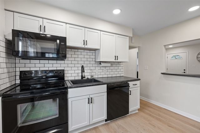 735 30th Street SE, Cedar Rapids, IA 52403