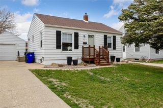 735 30th Street SE, Cedar Rapids, IA 52403