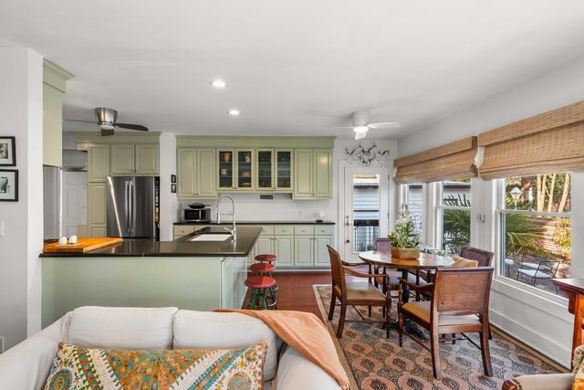 2 Lenwood Boulevard, Charleston, SC 29401