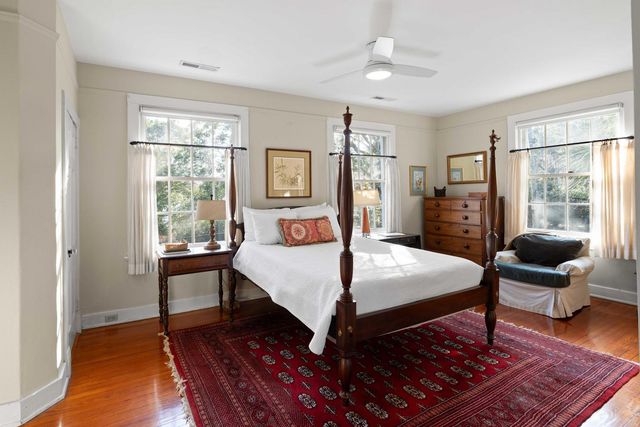 2 Lenwood Boulevard, Charleston, SC 29401