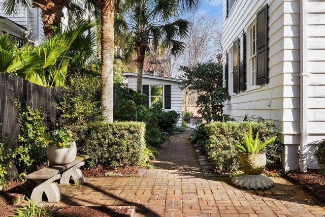 2 Lenwood Boulevard, Charleston, SC 29401