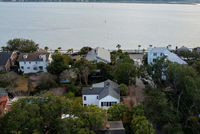 2 Lenwood Boulevard, Charleston, SC 29401