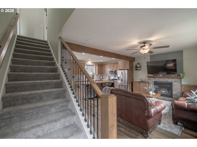 41 Fern St, Gleneden Beach, OR 97388