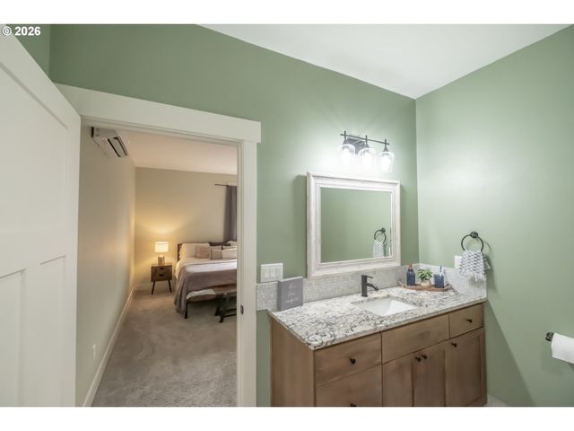 41 Fern St, Gleneden Beach, OR 97388