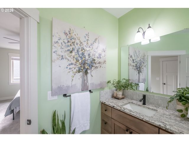 41 Fern St, Gleneden Beach, OR 97388