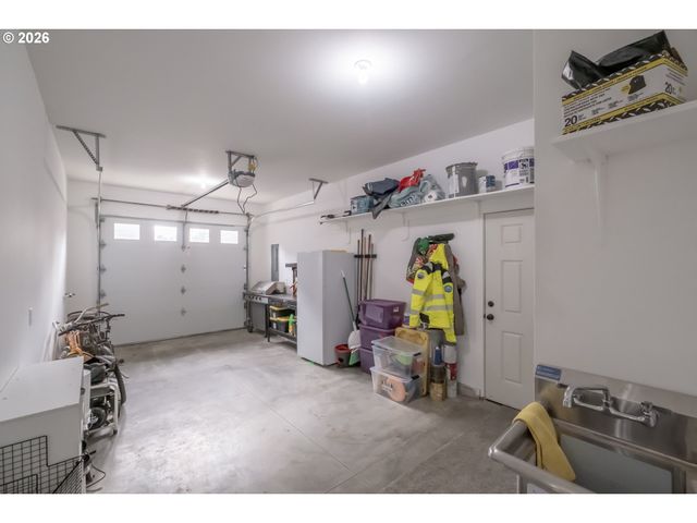 41 Fern St, Gleneden Beach, OR 97388