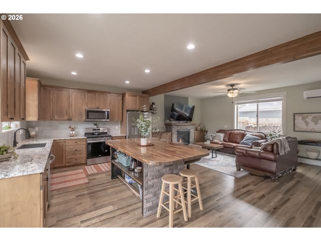 41 Fern St, Gleneden Beach, OR 97388