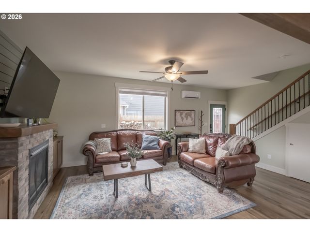 41 Fern St, Gleneden Beach, OR 97388