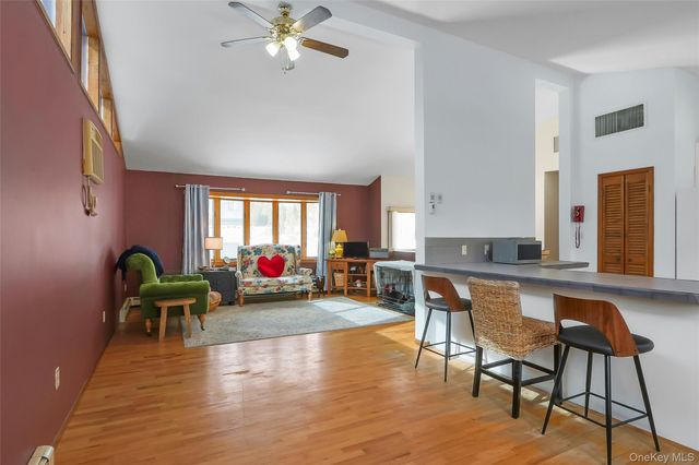 10 SKINNER Court, Tomkins Cove, NY 10986