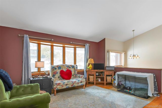 10 SKINNER Court, Tomkins Cove, NY 10986