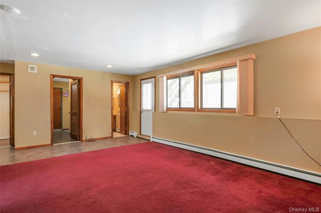 10 SKINNER Court, Tomkins Cove, NY 10986