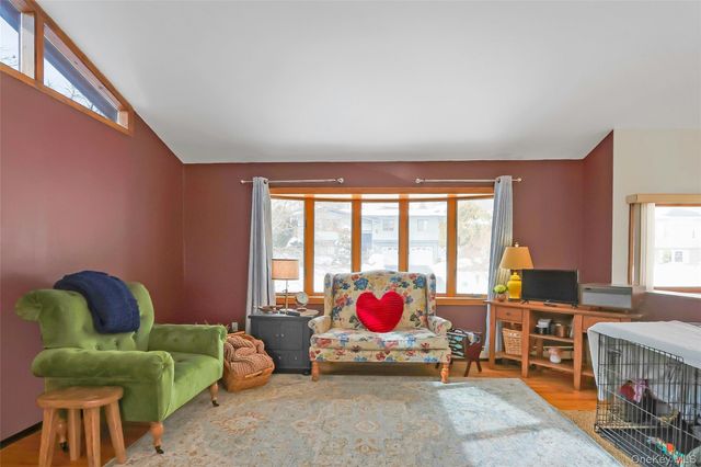 10 SKINNER Court, Tomkins Cove, NY 10986