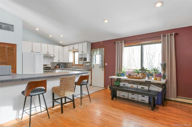 10 SKINNER Court, Tomkins Cove, NY 10986