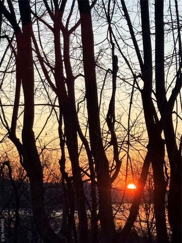 10 SKINNER Court, Tomkins Cove, NY 10986