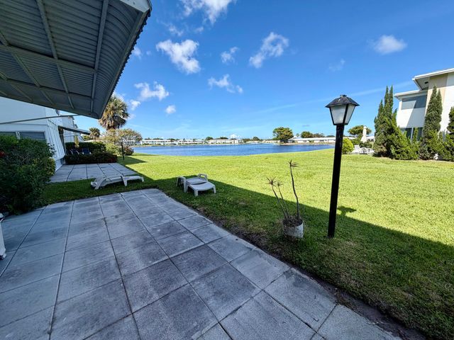 1118 Lake Terrace 103, Boynton Beach, FL 33426
