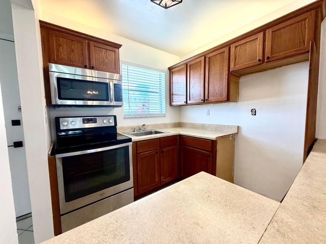 1118 Lake Terrace 103, Boynton Beach, FL 33426