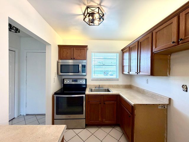 1118 Lake Terrace 103, Boynton Beach, FL 33426