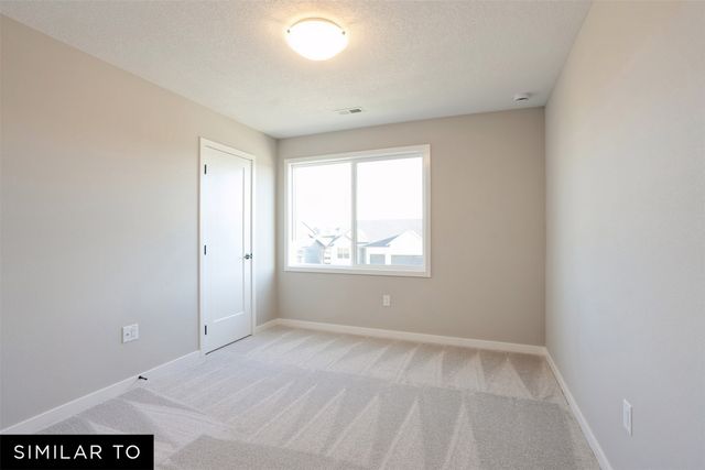 17230 Northview Drive, Urbandale, IA 50323