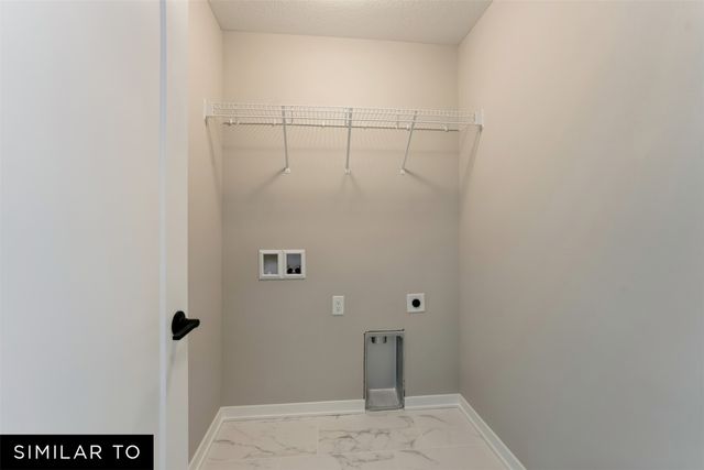 17230 Northview Drive, Urbandale, IA 50323