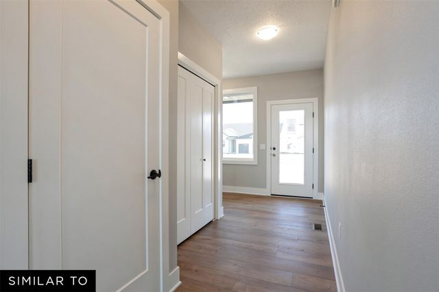 17230 Northview Drive, Urbandale, IA 50323
