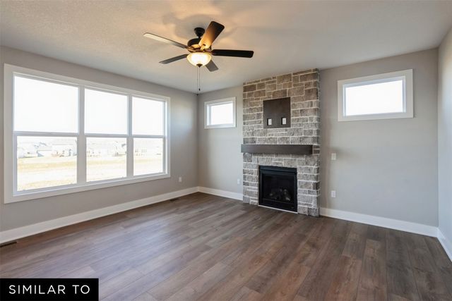 17230 Northview Drive, Urbandale, IA 50323