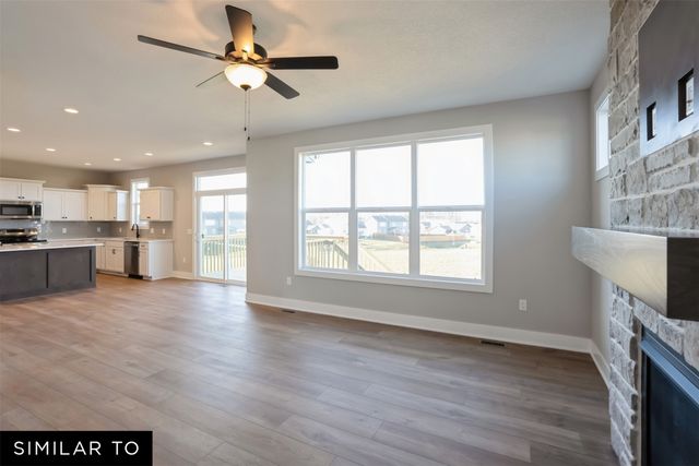 17230 Northview Drive, Urbandale, IA 50323