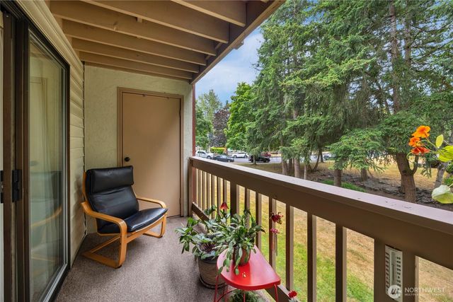 17425 119th Lane SE #D22, Renton, WA 98058
