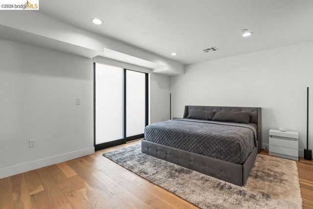 6503 N Contour LN, North Hollywood, CA 91606