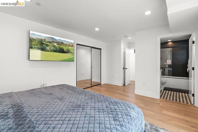 6503 N Contour LN, North Hollywood, CA 91606