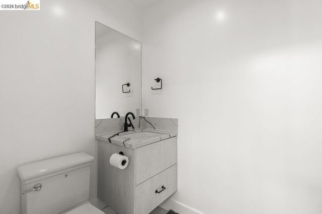 6503 N Contour LN, North Hollywood, CA 91606