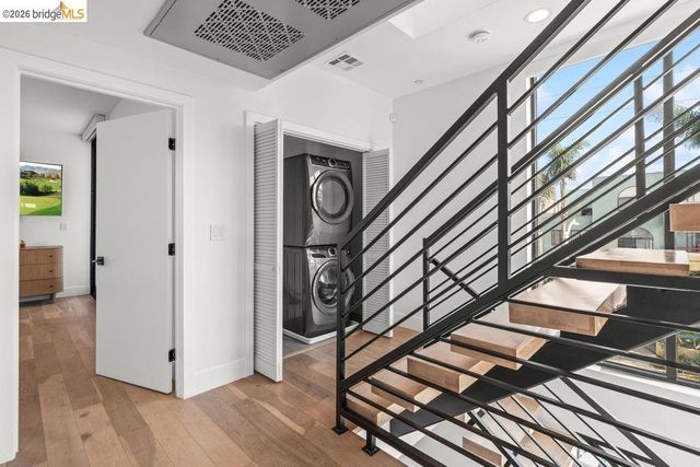 6503 N Contour LN, North Hollywood, CA 91606