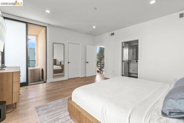 6503 N Contour LN, North Hollywood, CA 91606